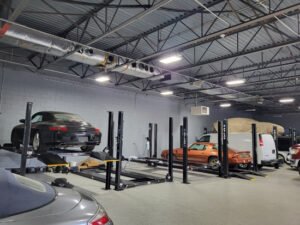 Atlas® Garage Pro 8000 Service/Parking 4 Post Lift 8,000 lbs - Image 2