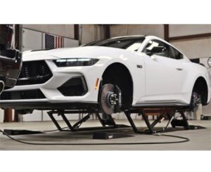 QuickJack™ 8000TL Portable 8,000 lbs Truck & SUV Lift Bundle - Image 3