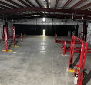 AMGO® Hydraulics PRO-14 4 Post Lift 14,000 lbs - Image 6