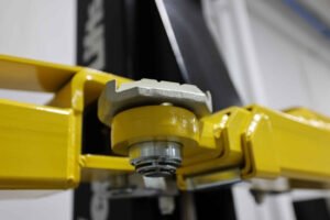 Challenger CL10AV3 Series ALI Versymmetric Adjustable Two Post Car Lift 10,000 lbs. - Image 3