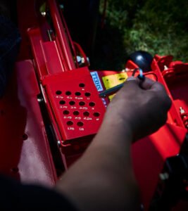 Gravely ZT HD 60 Zero Turn Mower (Kawasaki) - Image 2