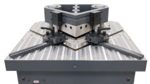 Dake Model DLN-6200 220V Three Phase 4Ga Mild Steel 24-Ton Hydraulic Sheet Metal Corner Notcher 960400 - Image 2