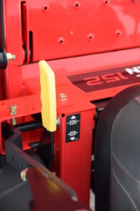 Gravely Pro-Turn 152 Zero Turn Mower (Kawasaki) - Image 12