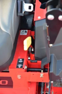Gravely Pro-Turn 160 Zero Turn Mower (Kawasaki) - Image 9