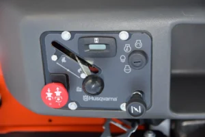 Husqvarna M-ZT 52 Zero Turn Mower (Briggs/Stratton) - Image 8
