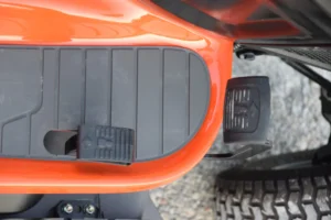Husqvarna YTA22V46 Lawn Tractor - Image 2