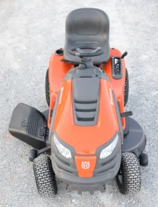 Husqvarna YTA22V46 Lawn Tractor - Image 6