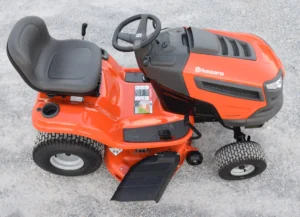 Husqvarna YTH22V42 Lawn Tractor - Image 5