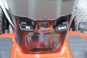 Husqvarna YTH24V54 Lawn Tractor - Image 11