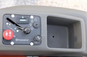 Husqvarna M-ZT 52 Zero Turn Mower (Kawasaki) - Image 11