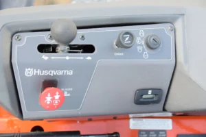 Husqvarna P-ZT 54 Zero Turn Mower (Kawasaki) - Image 3