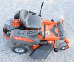 Husqvarna Z246i SmartSwitch Zero Turn Mower - Image 7