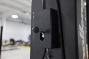 Challenger CL10AV3 Series ALI Versymmetric Adjustable Two Post Car Lift 10,000 lbs. - Image 4