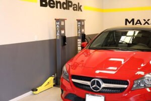 MaxJax® M7K 7Portable Two Post Garage Lift - Supreme Package - Image 4