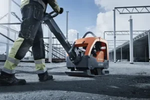 Husqvarna LG 400 W/ Free Vibration Impact Ironclad Gloves - Image 4